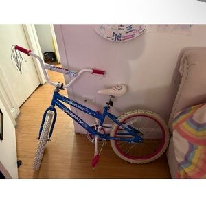 SeastarBlue and Pink Kids Bicycle